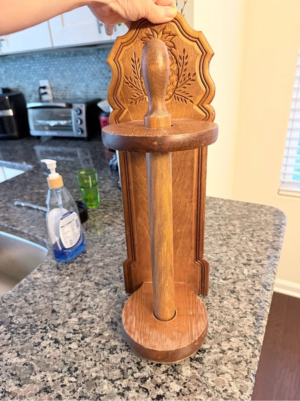 Vtg Wooden Wall-Mounted pineapple motif Paper Towel Holder - Brown